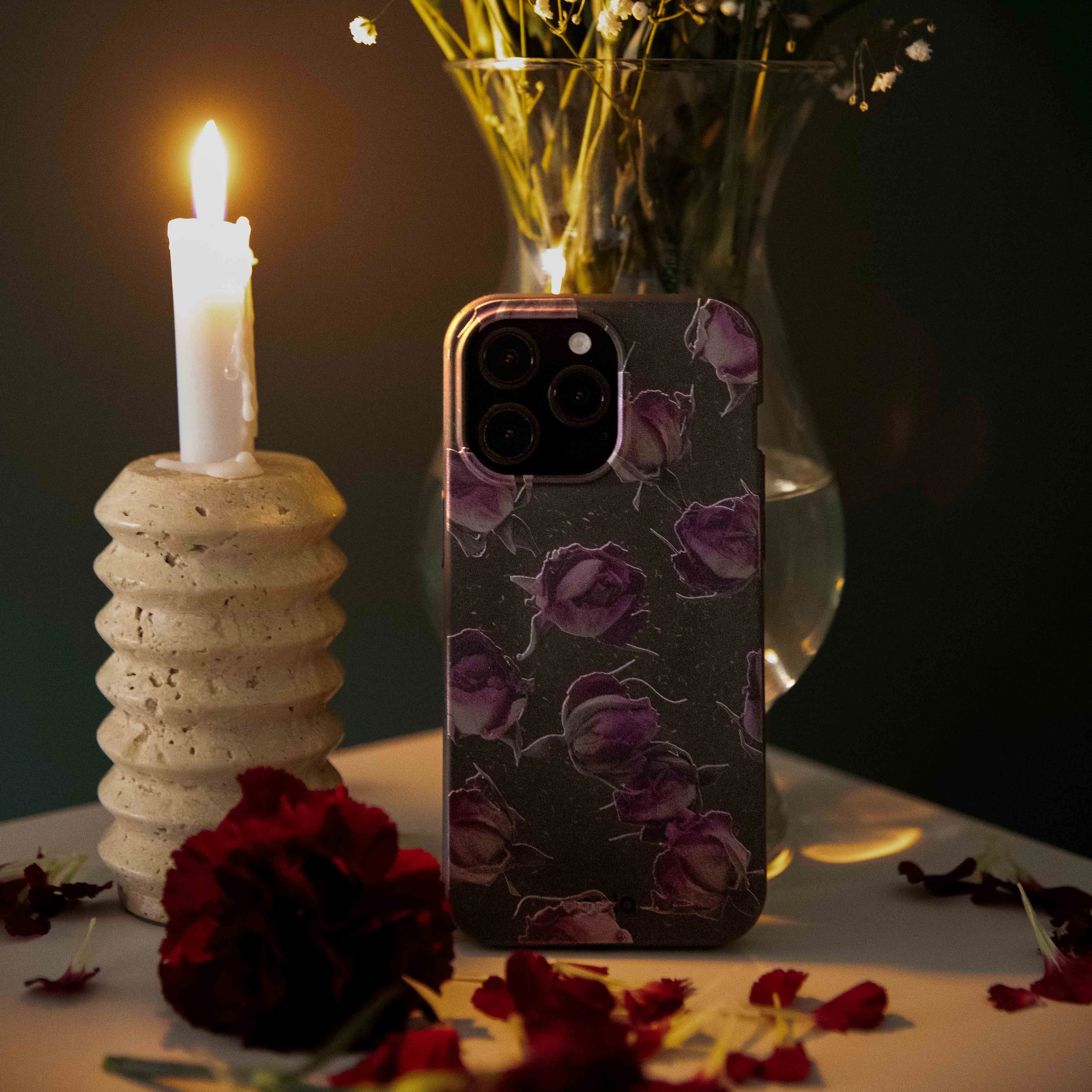 Flexible Pattern Layer Black Dried Rosebuds iPhone 17 Pro Max Case