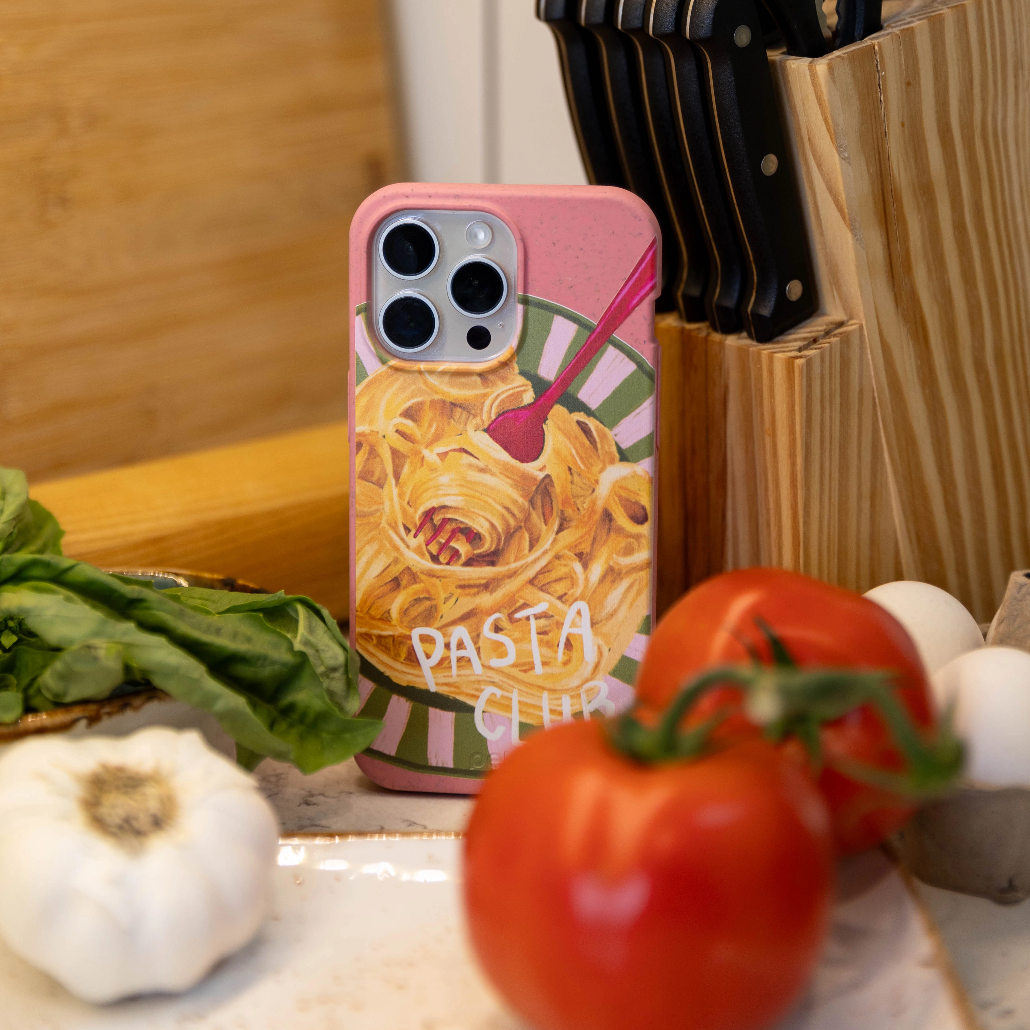 Bubblegum Pink Pasta Club iPhone 17 Pro Max Case Light Frame Matte Pattern