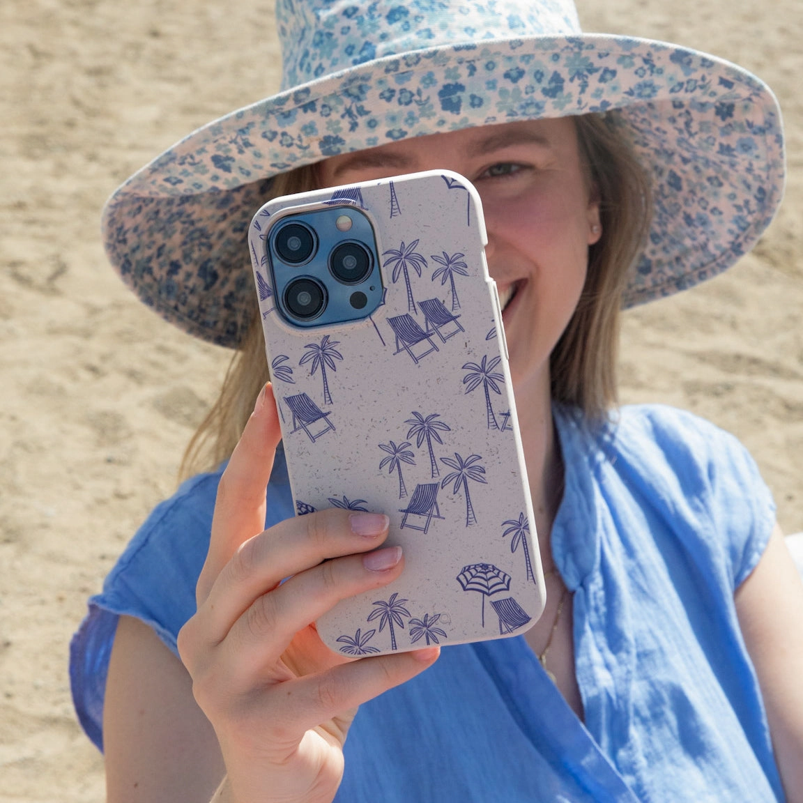 Everyday Comfort London Fog Coastal Lounging iPhone 17 Pro Max Case