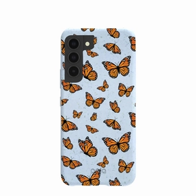 Powder Blue Monarchs in flight Samsung Galaxy S22 Case Clean Texture