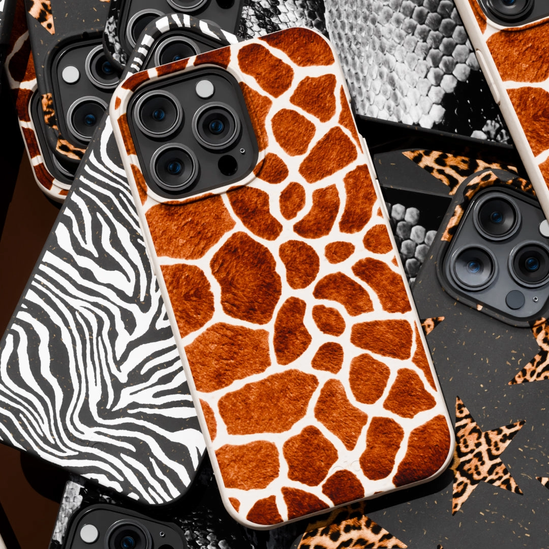 Smooth Lining Seashell Giraffe iPhone 17 Pro Max Case