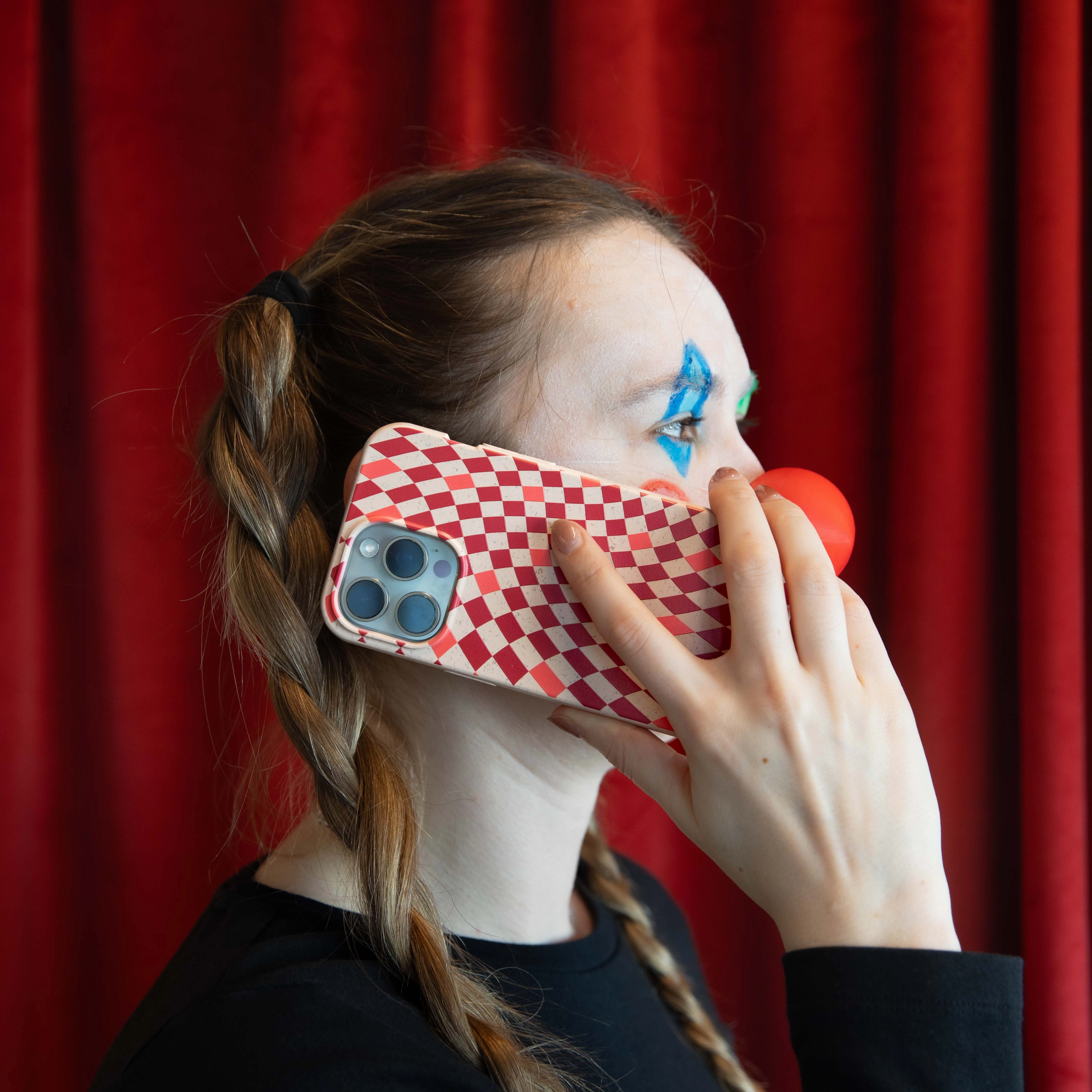 Water shield Seashell Red Checks iPhone 17 Pro Max Case