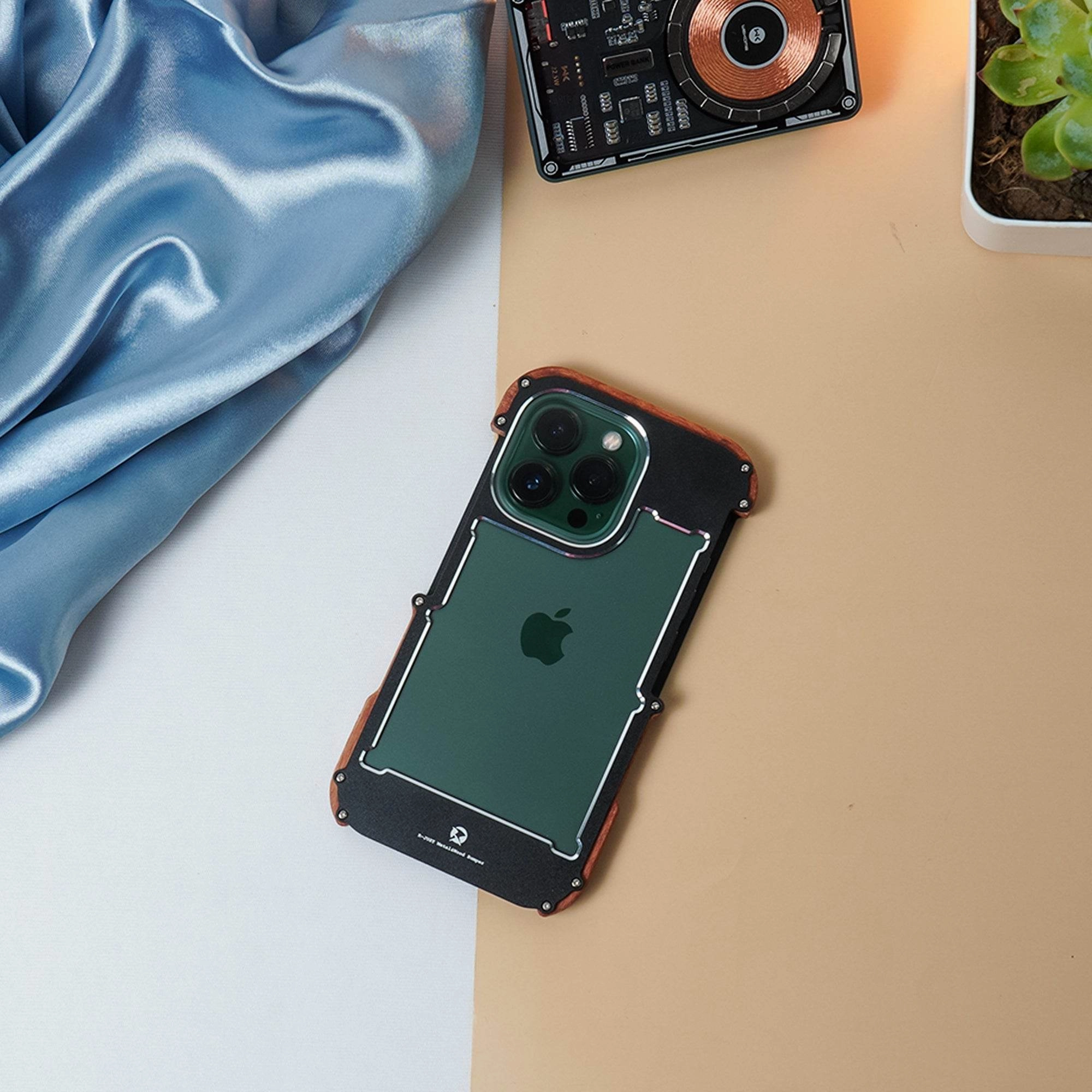 Comfort Grip Everyday Accessory R-Just Aluminium Natural Wood Anti Shock Bumper Case - iPhone