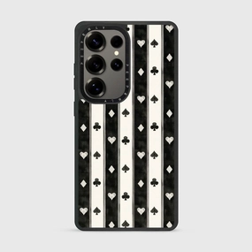 Protective Form Texture Trendy Look Queen's Court Signature